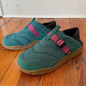 NWOT Teva Women’s ReEmber Camp Slip On, size 11, Aventurine Multi